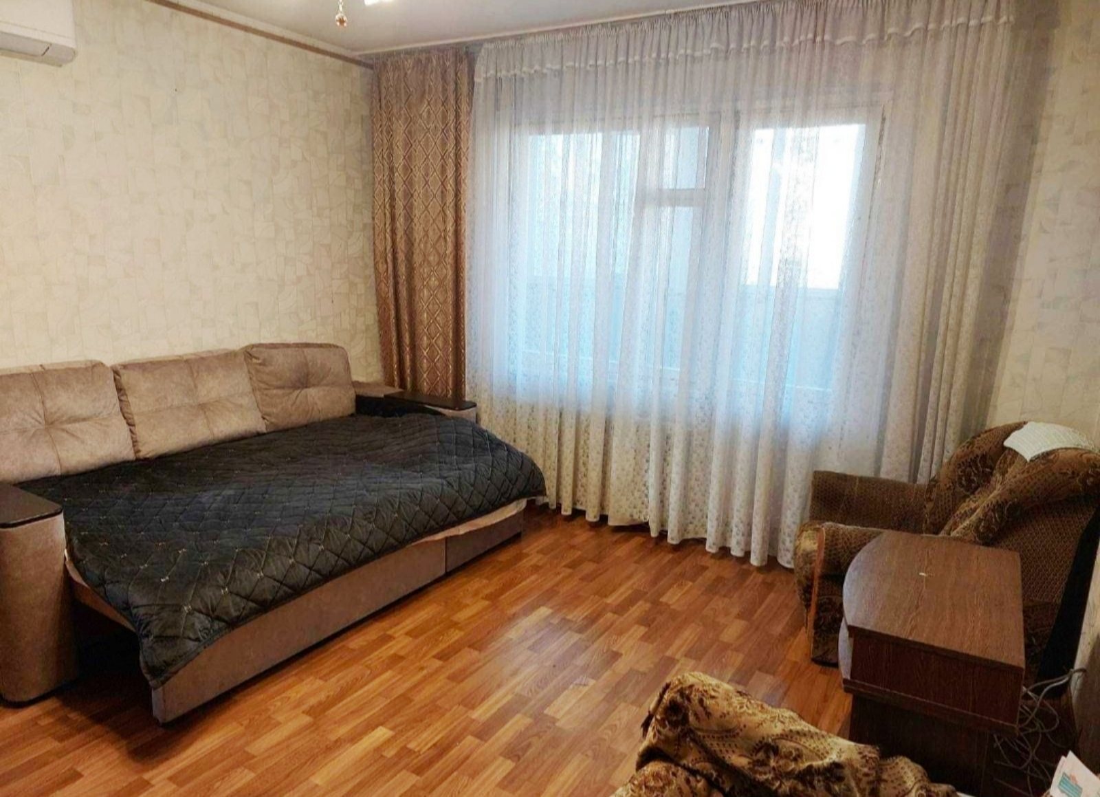 Продаж 1-кімнатної квартири 43 м², Добровольского просп.