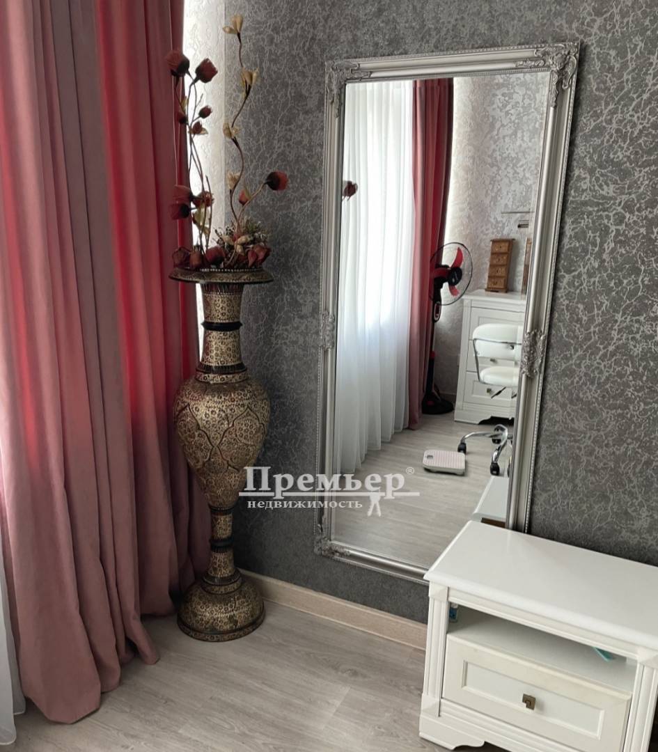 Продаж 2-кімнатної квартири 64 м², Академіка Сахарова вул.