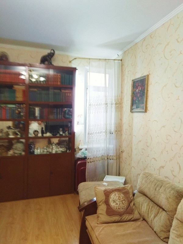 Продаж 3-кімнатної квартири 47 м², Дворянская вул., 20