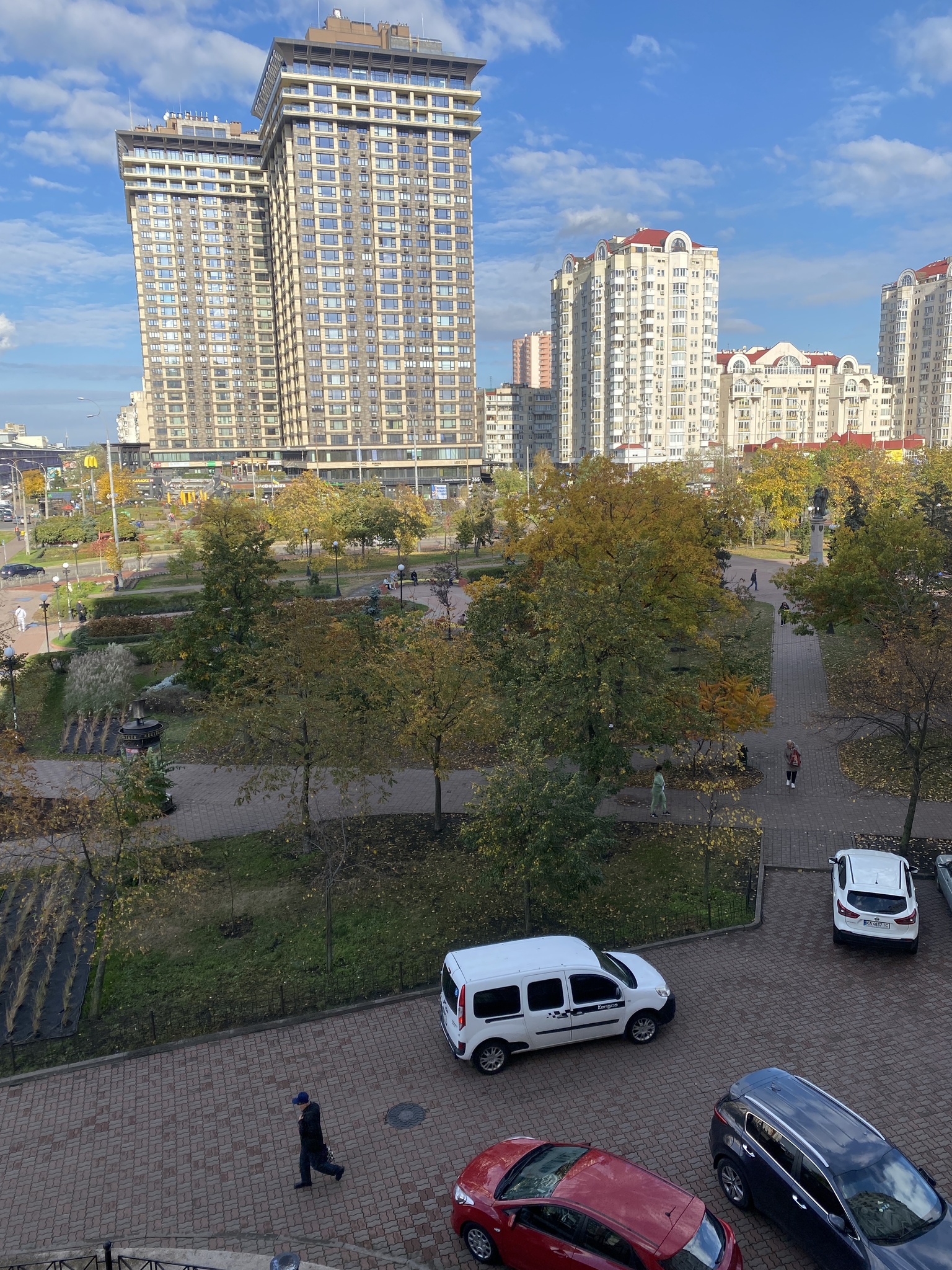 Аренда 3-комнатной квартиры 126 м², Оболонский просп., 22В