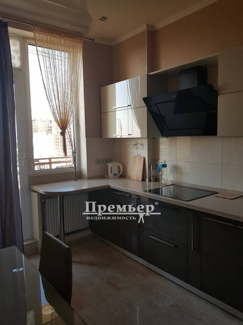 Продаж 1-кімнатної квартири 44 м², Перлинна вул.