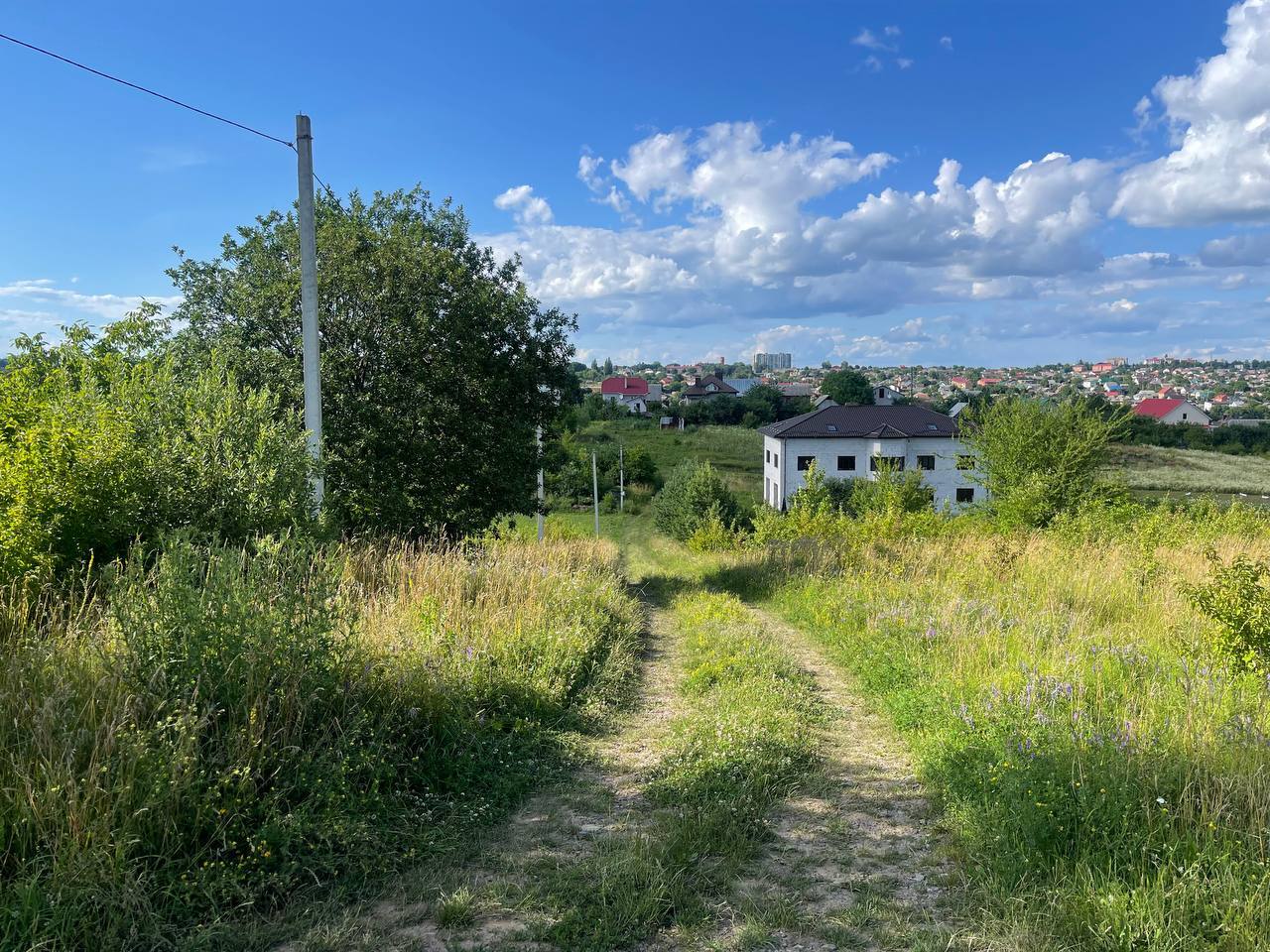 Продаж ділянки під індивідуальне житлове будівництво 10 соток, Травнева вул.