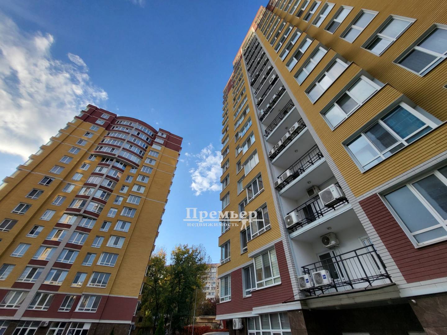 Продаж 2-кімнатної квартири 76 м², Академіка Заболотного вул.