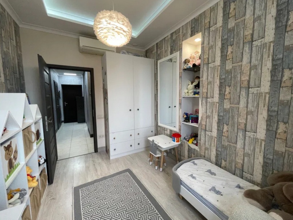 Продаж 2-кімнатної квартири 90 м², Крутогорний узвіз, 28