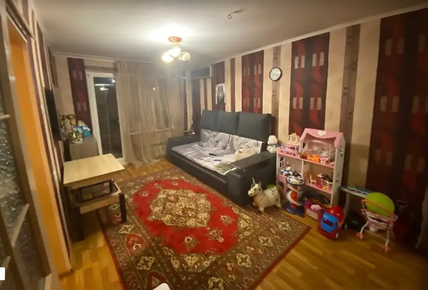 Продаж 2-кімнатної квартири 45 м², Тополина вул.