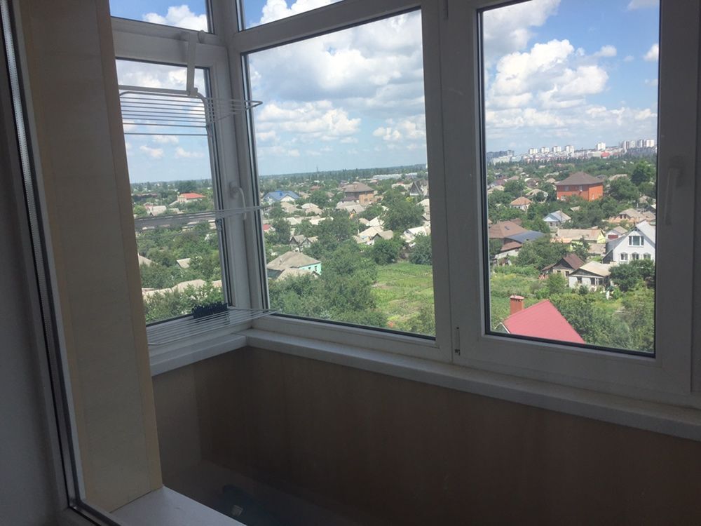 Продаж 3-кімнатної квартири 72 м², Крюкова вул.