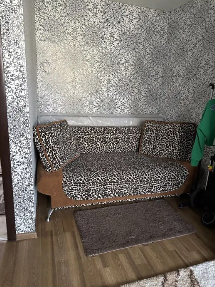 Продаж 2-кімнатної квартири 47 м², Серпнева вул.