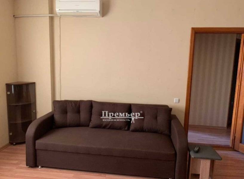 Продаж 1-кімнатної квартири 50 м², Академіка Сахарова вул.