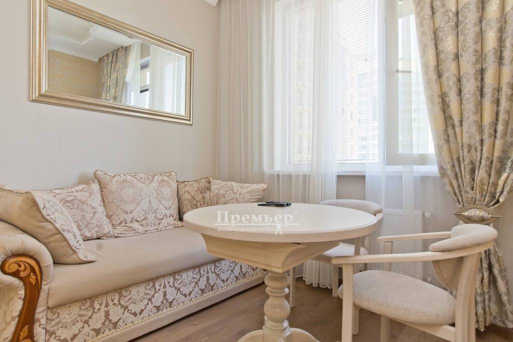 Продаж 1-кімнатної квартири 47 м², Гагарінське Плато вул.