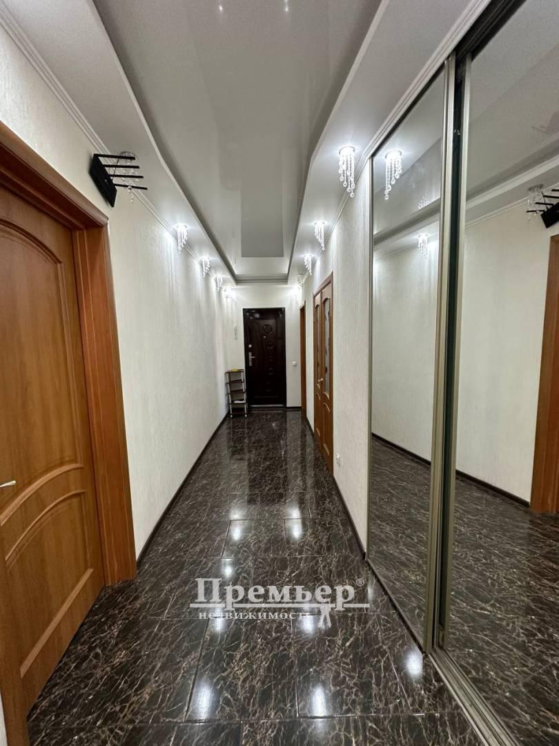 Продажа 4-комнатной квартиры 84 м², Академика Королева ул.