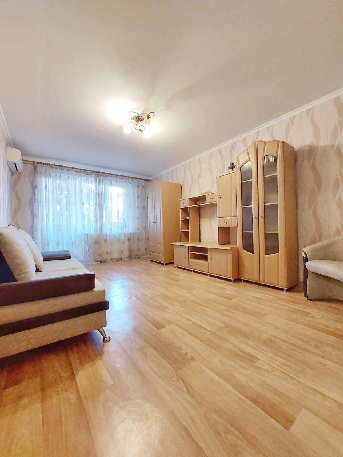 Оренда 2-кімнатної квартири 47 м², Героїв просп., 46