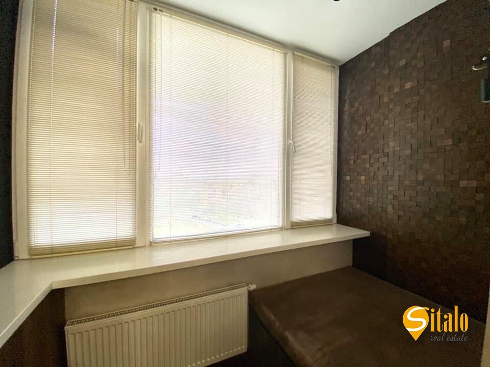 Продаж 2-кімнатної квартири 60 м², Євгена Коновальця вул., 34