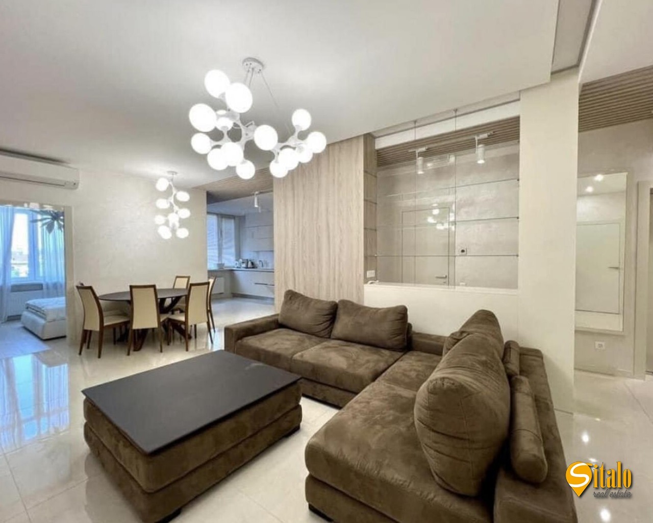 Продажа 4-комнатной квартиры 140 м², Евгения Коновальца ул., 34А