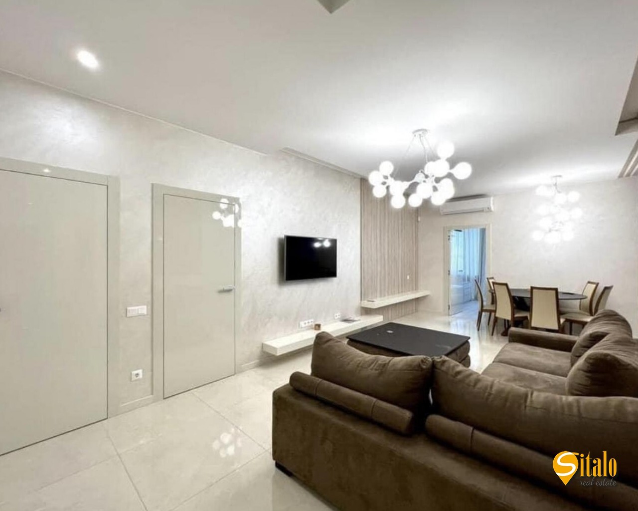 Продажа 4-комнатной квартиры 140 м², Евгения Коновальца ул., 34А