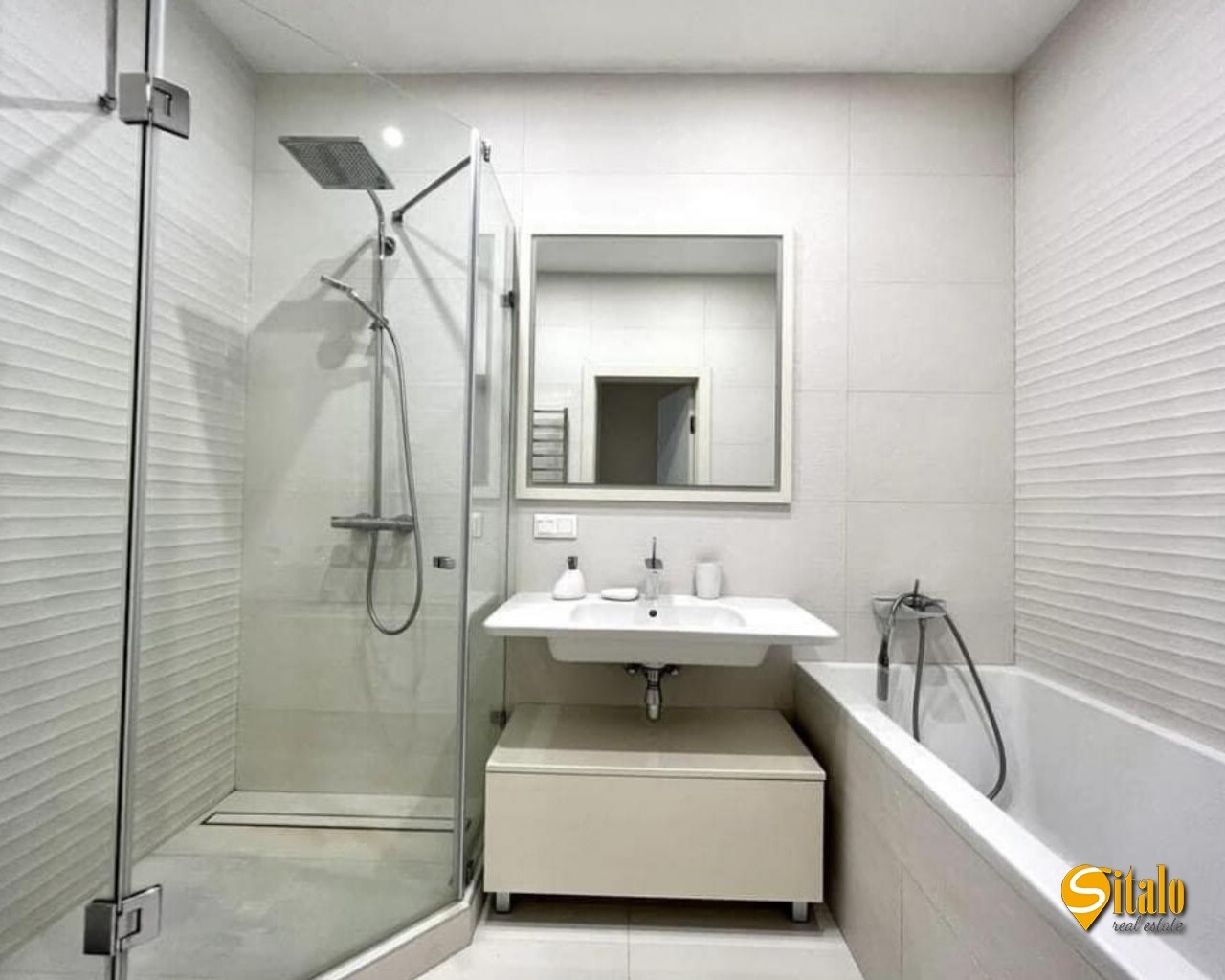 Продажа 4-комнатной квартиры 140 м², Евгения Коновальца ул., 34А