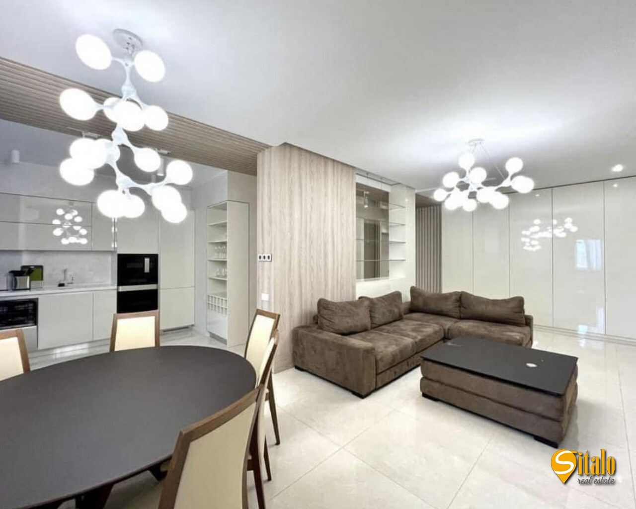 Продажа 4-комнатной квартиры 140 м², Евгения Коновальца ул., 34А