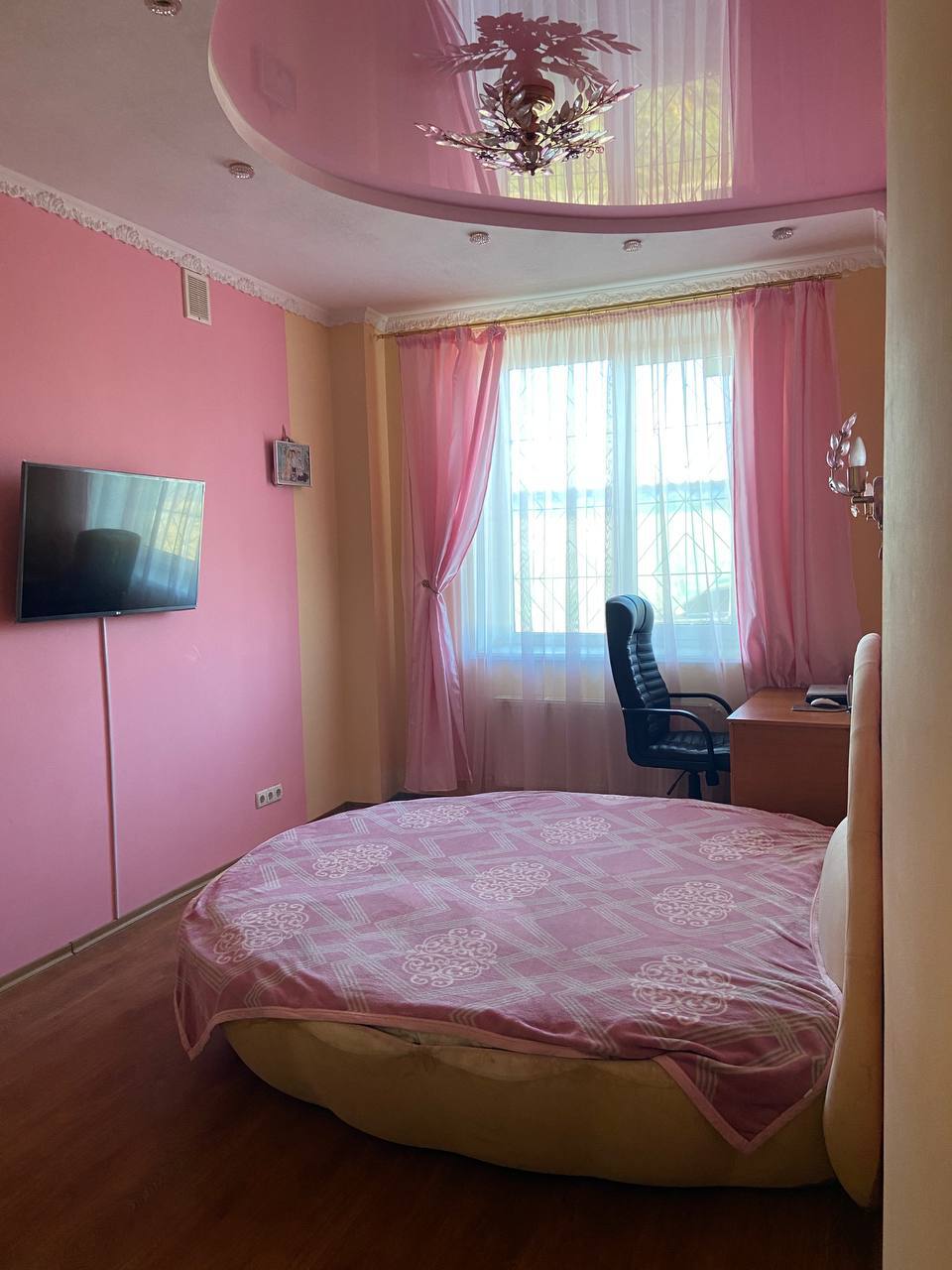 Продаж 2-кімнатної квартири 80 м², Новоолександрівська вул.