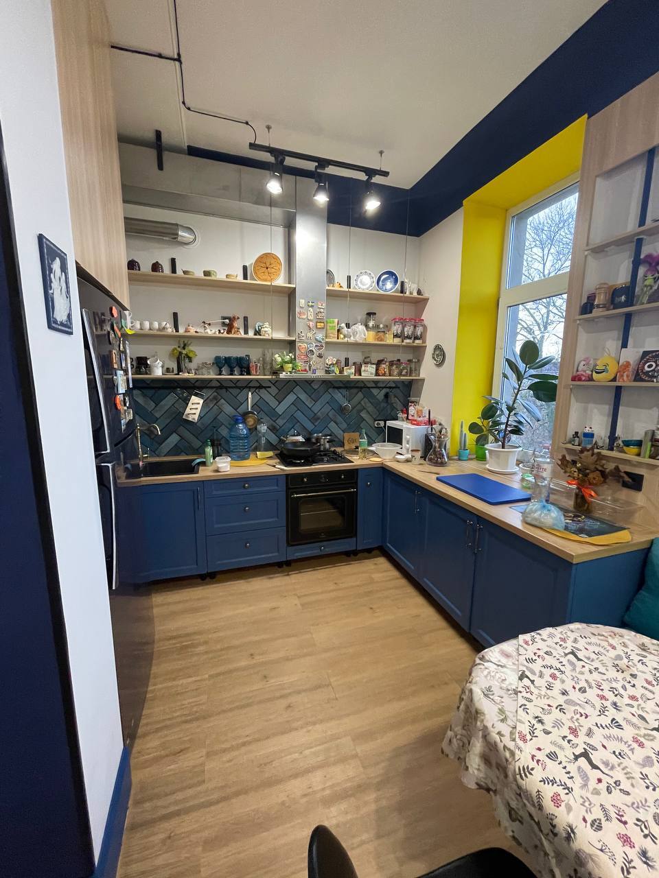 Продажа 3-комнатной квартиры 90 м², Сергея Тархова ул., 9