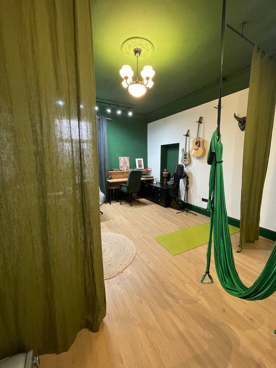 Продажа 3-комнатной квартиры 90 м², Сергея Тархова ул., 9