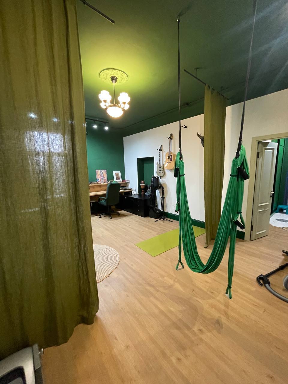 Продажа 3-комнатной квартиры 90 м², Сергея Тархова ул., 9