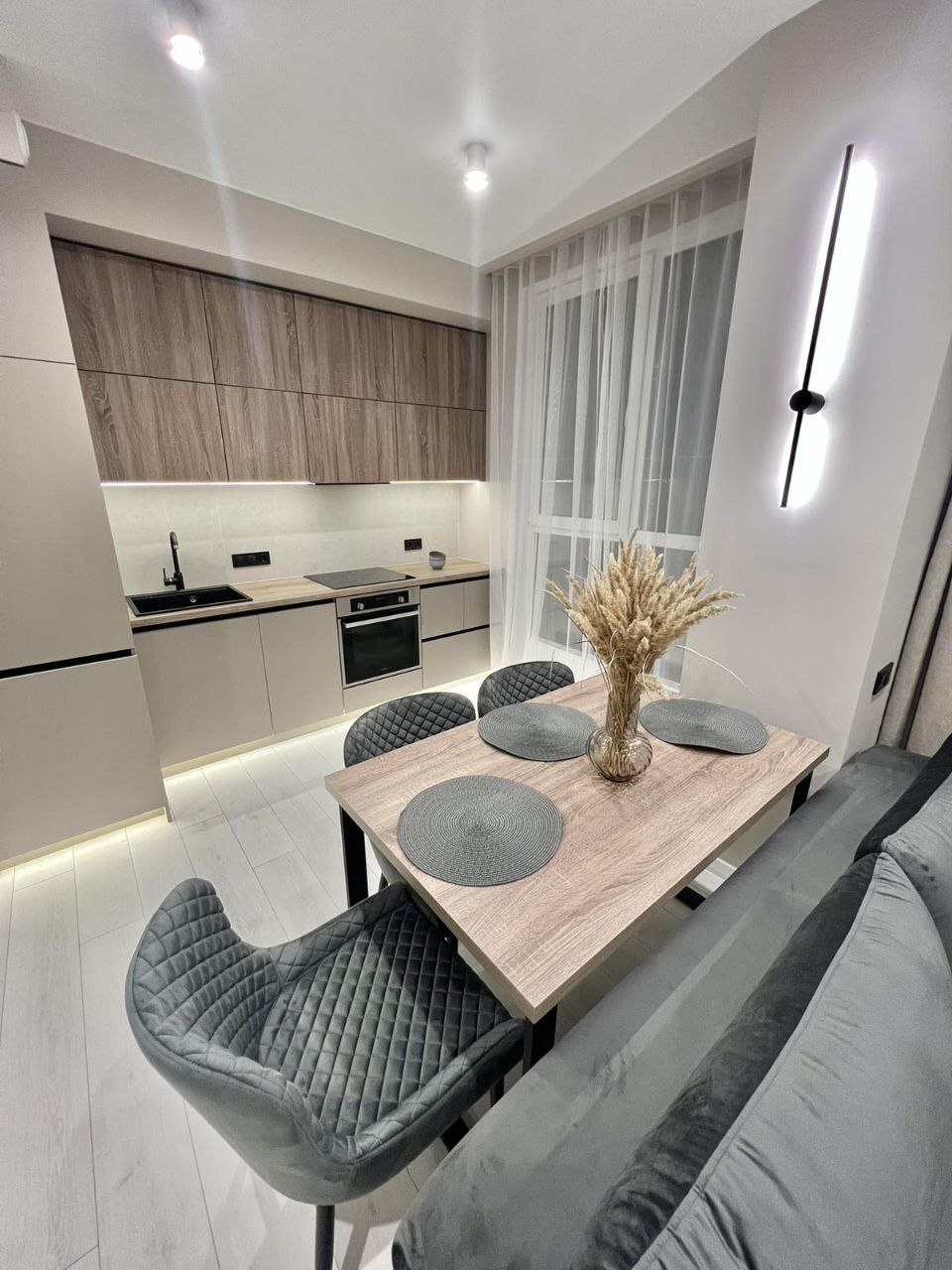 Продаж 3-кімнатної квартири 63 м², Зоряний бул.