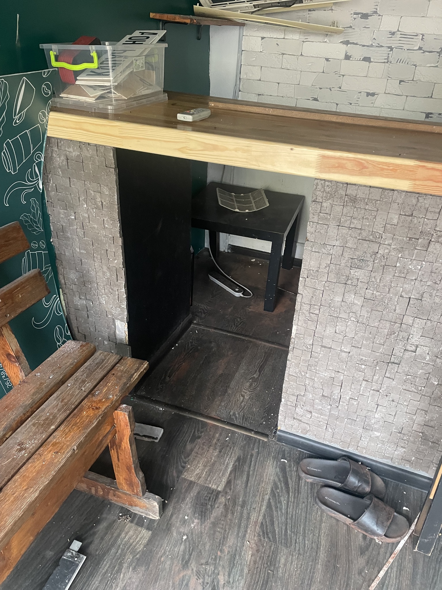Оренда торговельного приміщення 12 м², Лариси Руденко вул., 6А