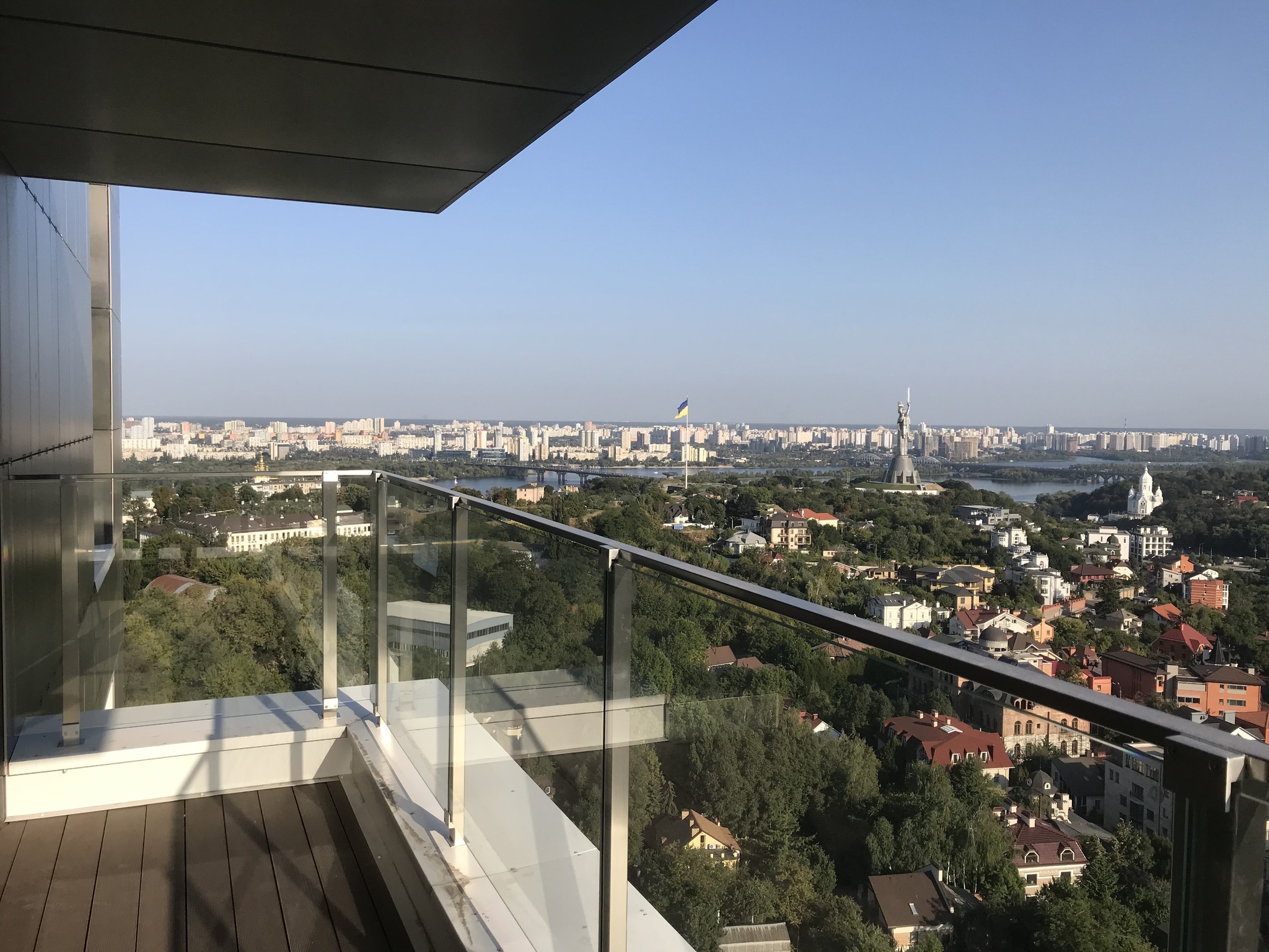 Оренда 4-кімнатної квартири 192 м², Лейпцизька вул.