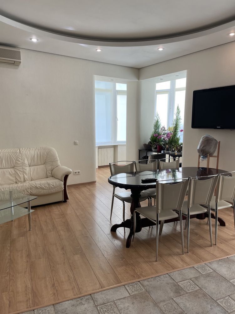Аренда 1-комнатной квартиры 81 м², Европейская ул., 30