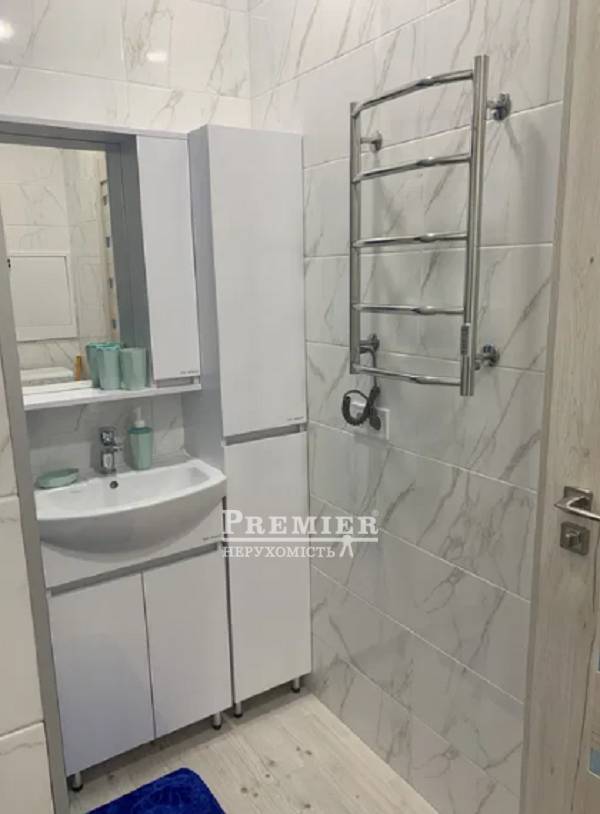 Продаж 2-кімнатної квартири 45 м², Бочарова вул.