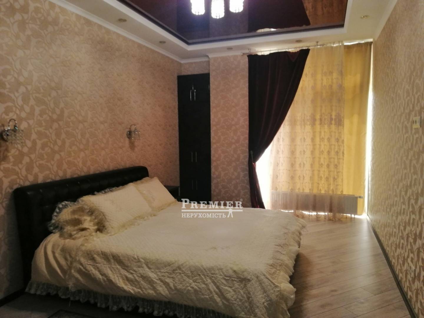 Продаж 2-кімнатної квартири 104 м², Академіка Заболотного вул.