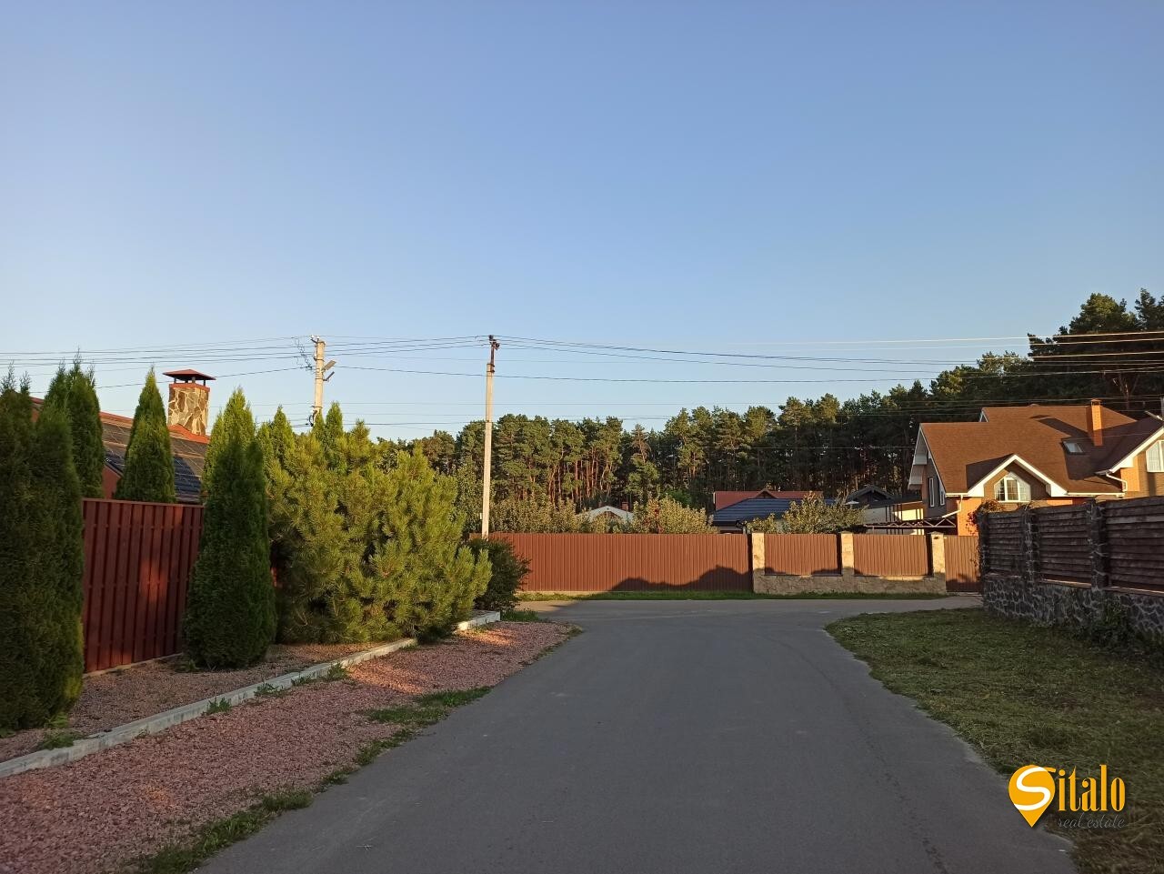 Продаж будинку 208 м²