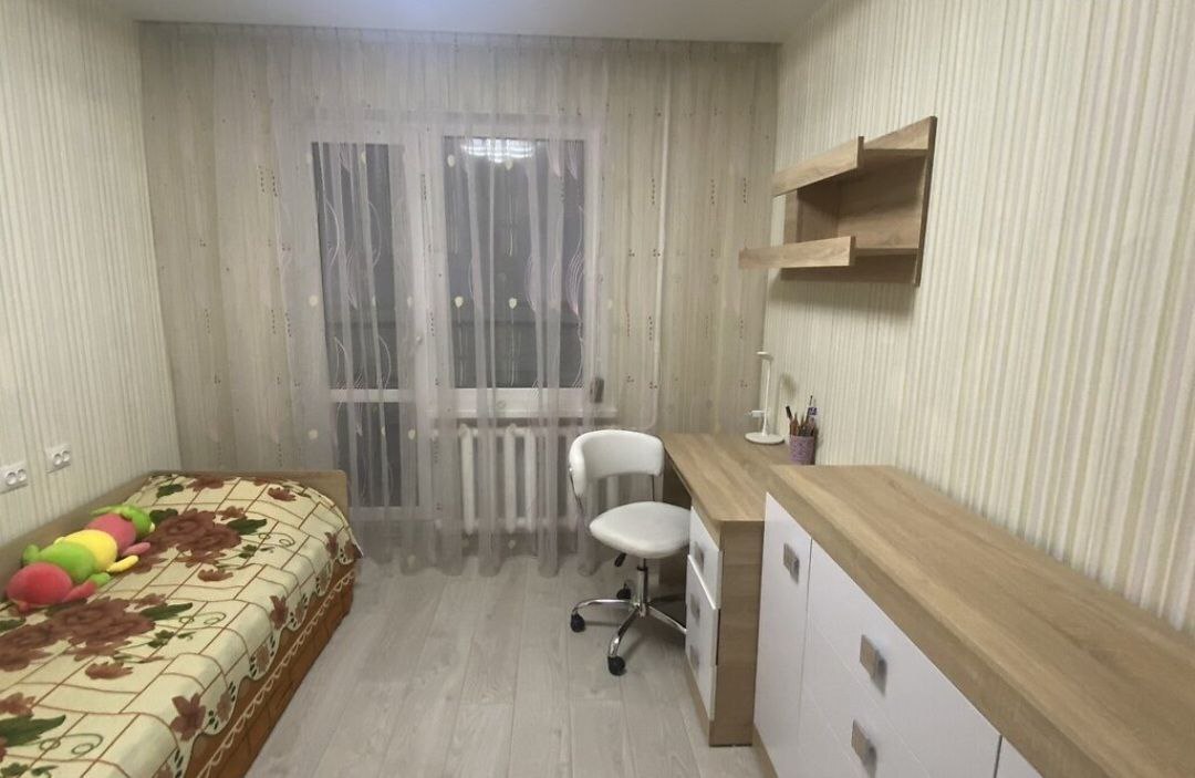 Продаж 3-кімнатної квартири 71 м², Добровольского просп.