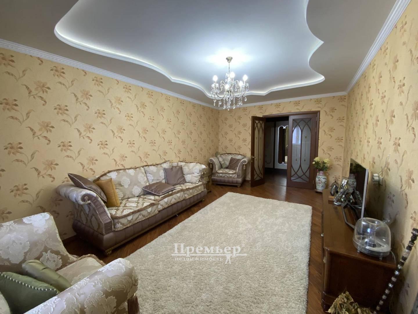 Продажа 3-комнатной квартиры 115 м², Солнечная ул.