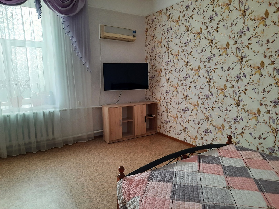 1-кімнатна квартира подобово 30 м², Леніна вул.