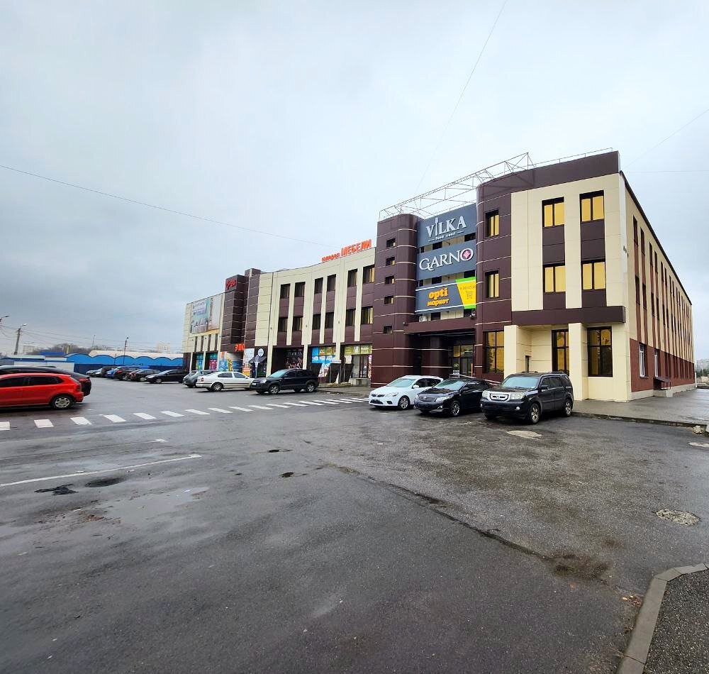 Оренда приміщення вільного призначення 1000 м², Захисників України пл., 2