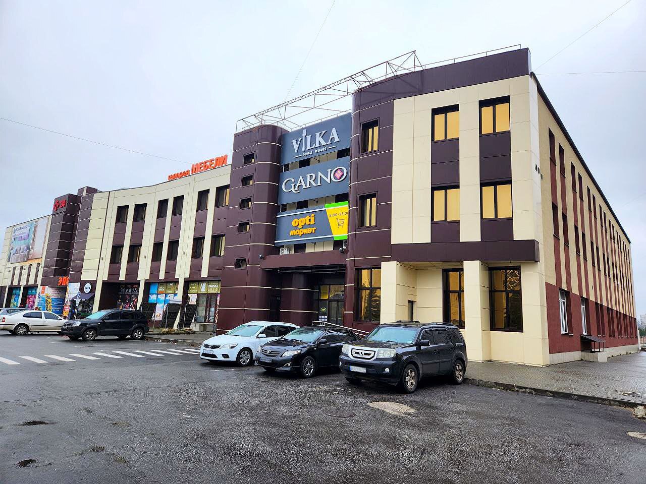 Оренда приміщення вільного призначення 1000 м², Захисників України пл., 2