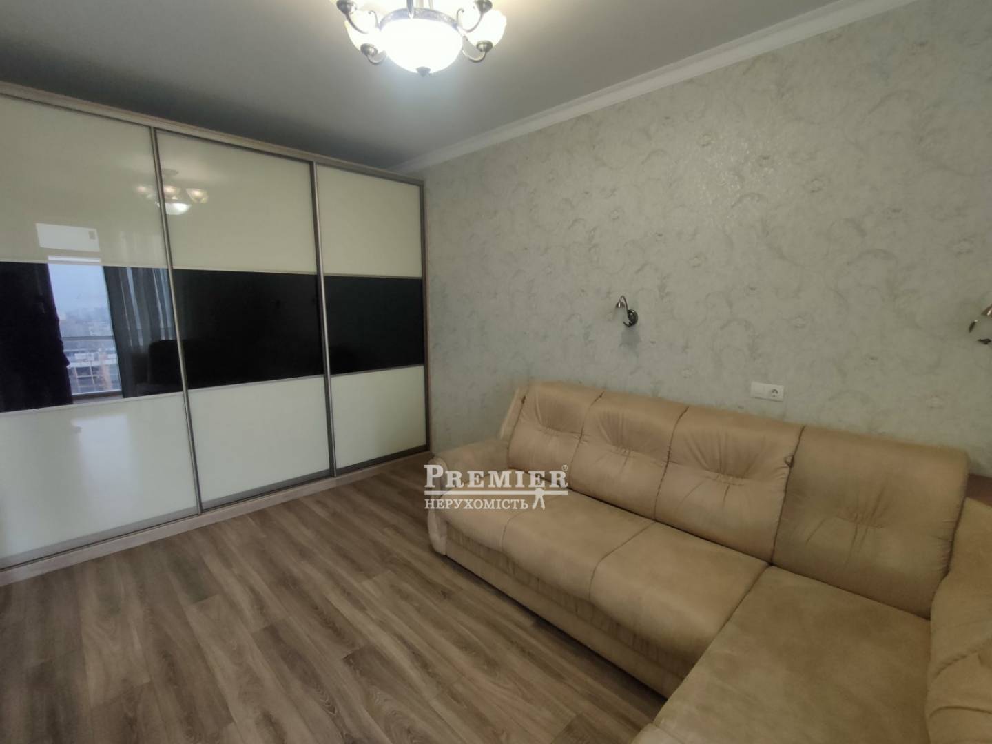 Продаж 1-кімнатної квартири 40 м², Марсельская вул.