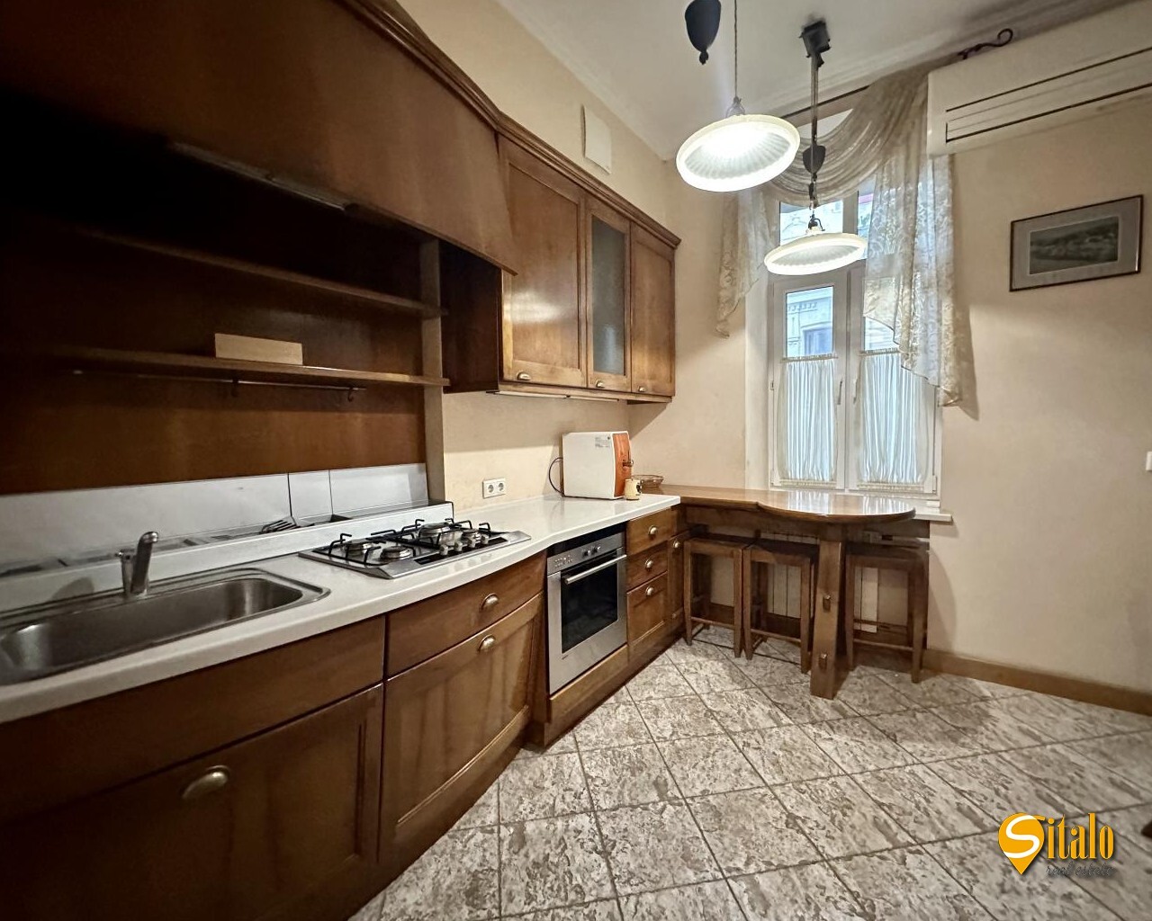 Продажа 2-комнатной квартиры 67 м², Банковая ул.