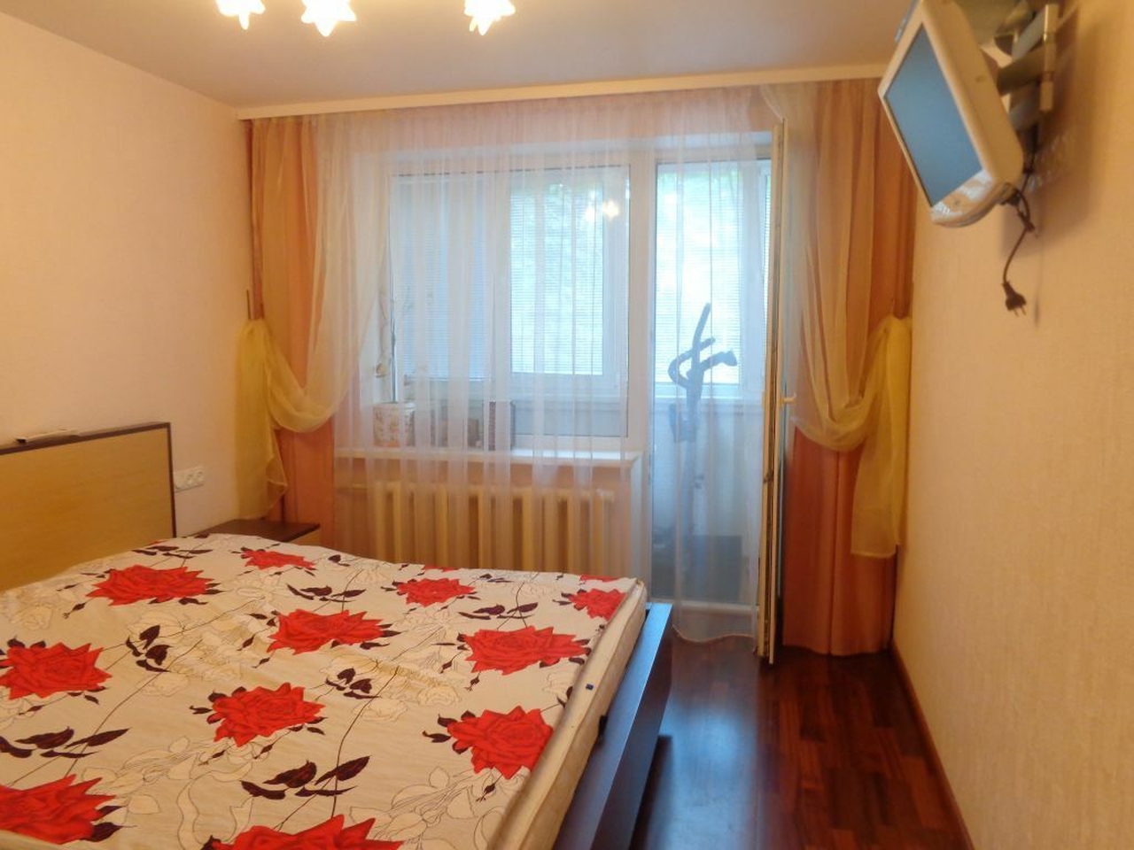 Продаж 3-кімнатної квартири 64 м², Бурштинова вул., 73