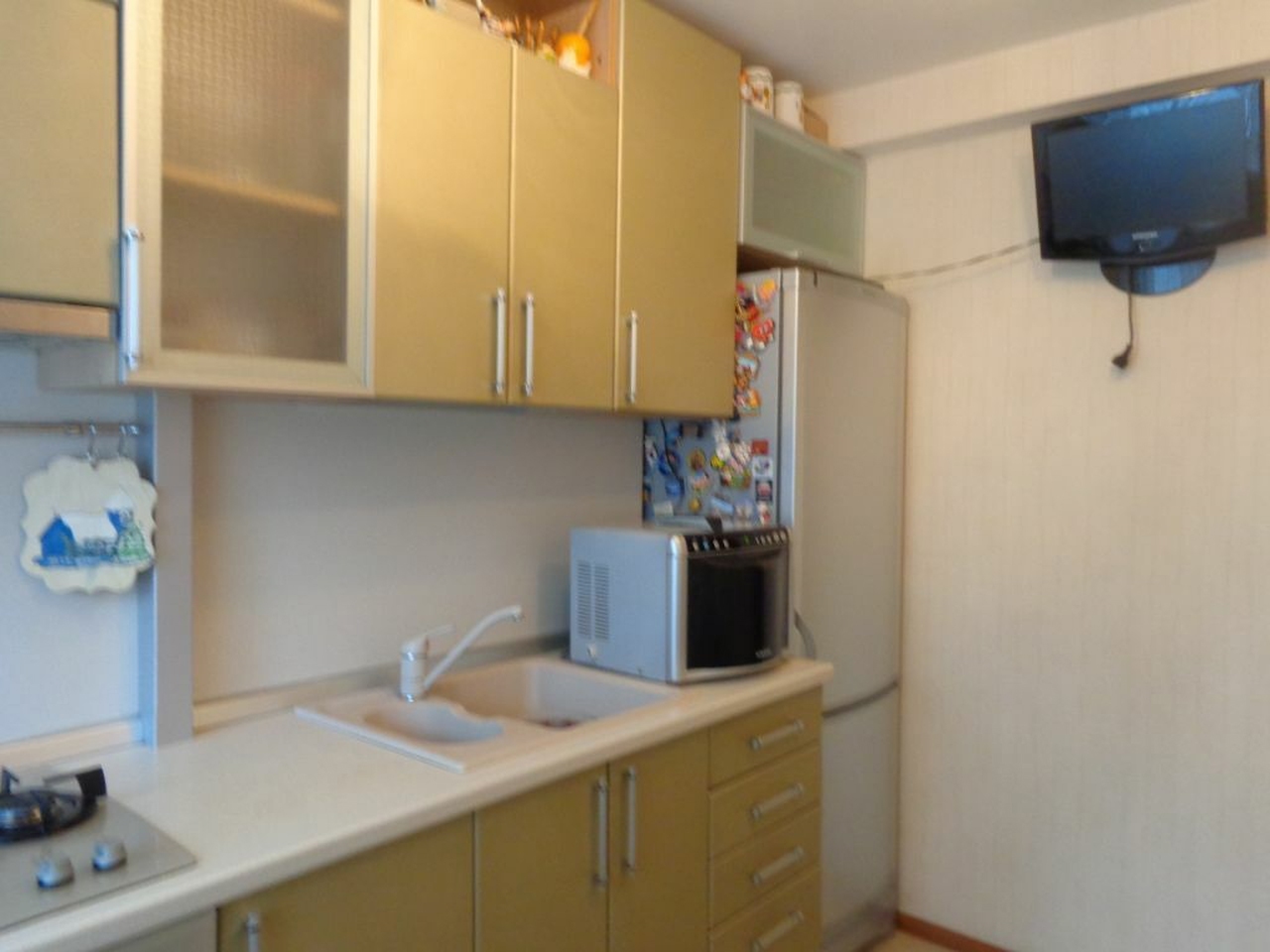 Продаж 3-кімнатної квартири 64 м², Бурштинова вул., 73