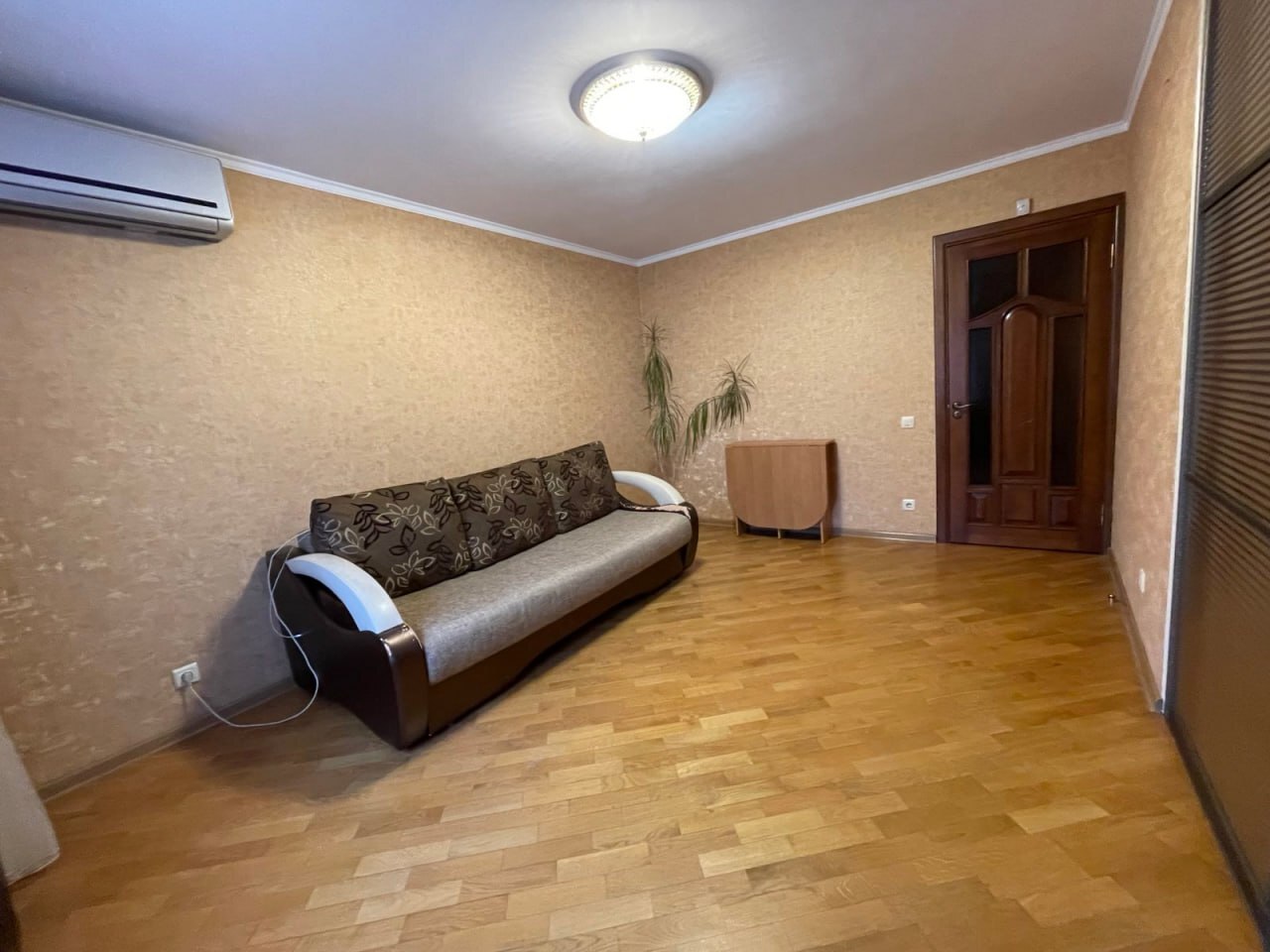 Оренда 3-кімнатної квартири 69 м², Маршала Гречка вул.