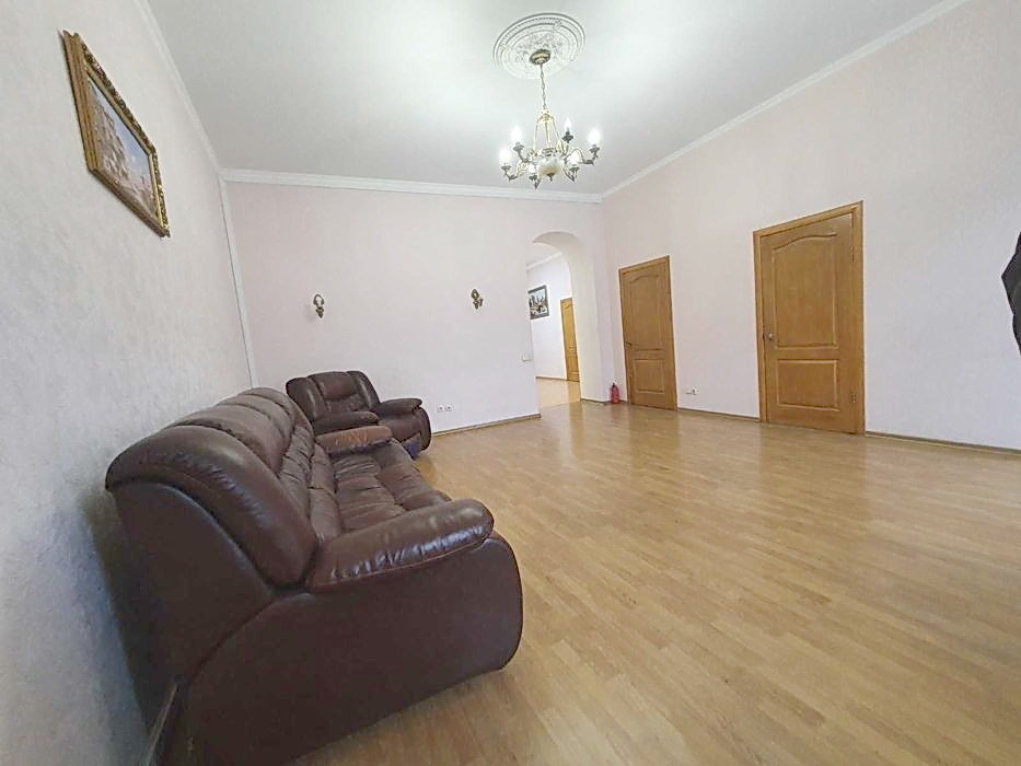 Аренда офиса 140 м², Шота Руставели ул., 34