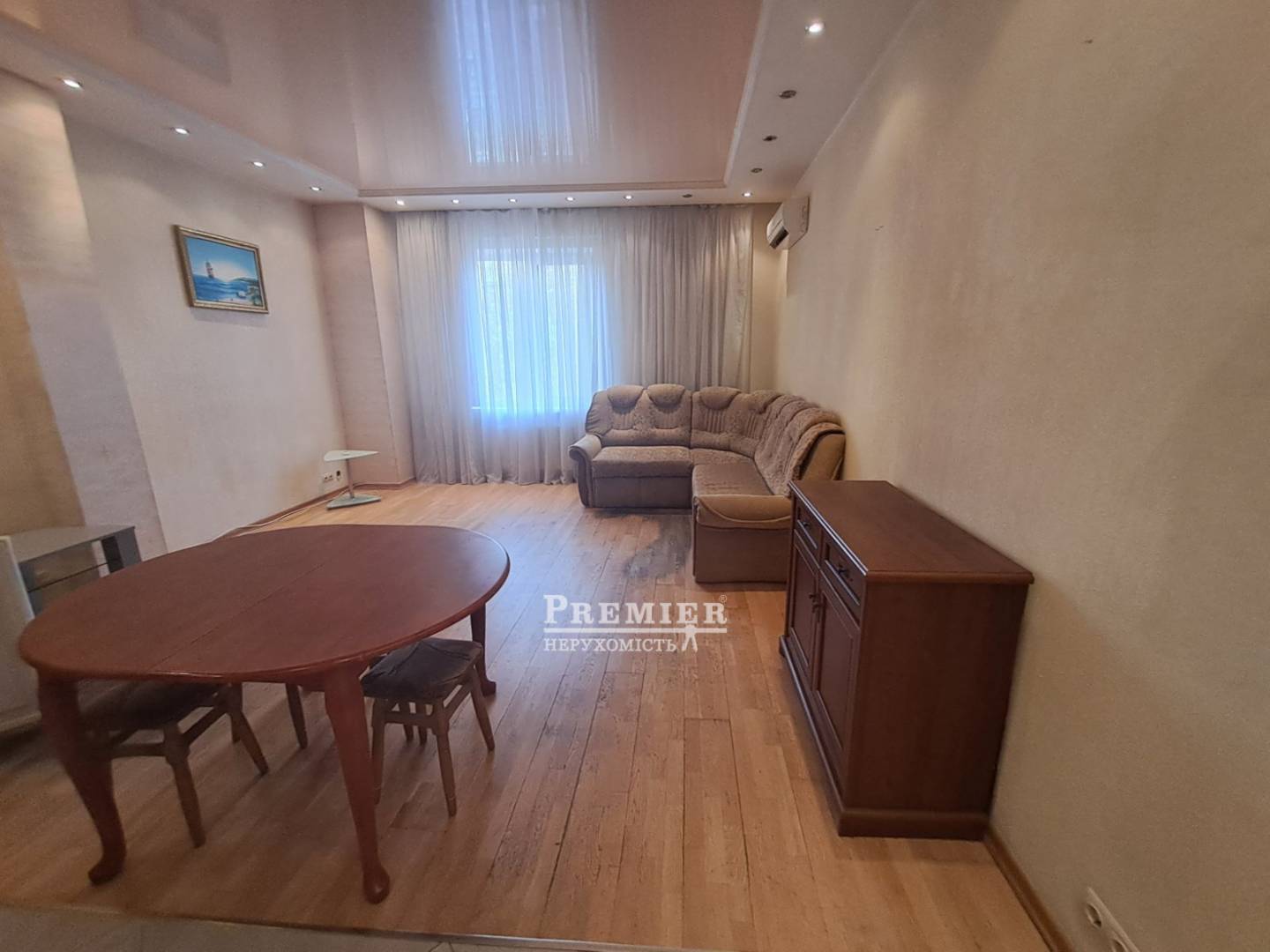 Продаж 1-кімнатної квартири 65 м², Катеринінська вул.