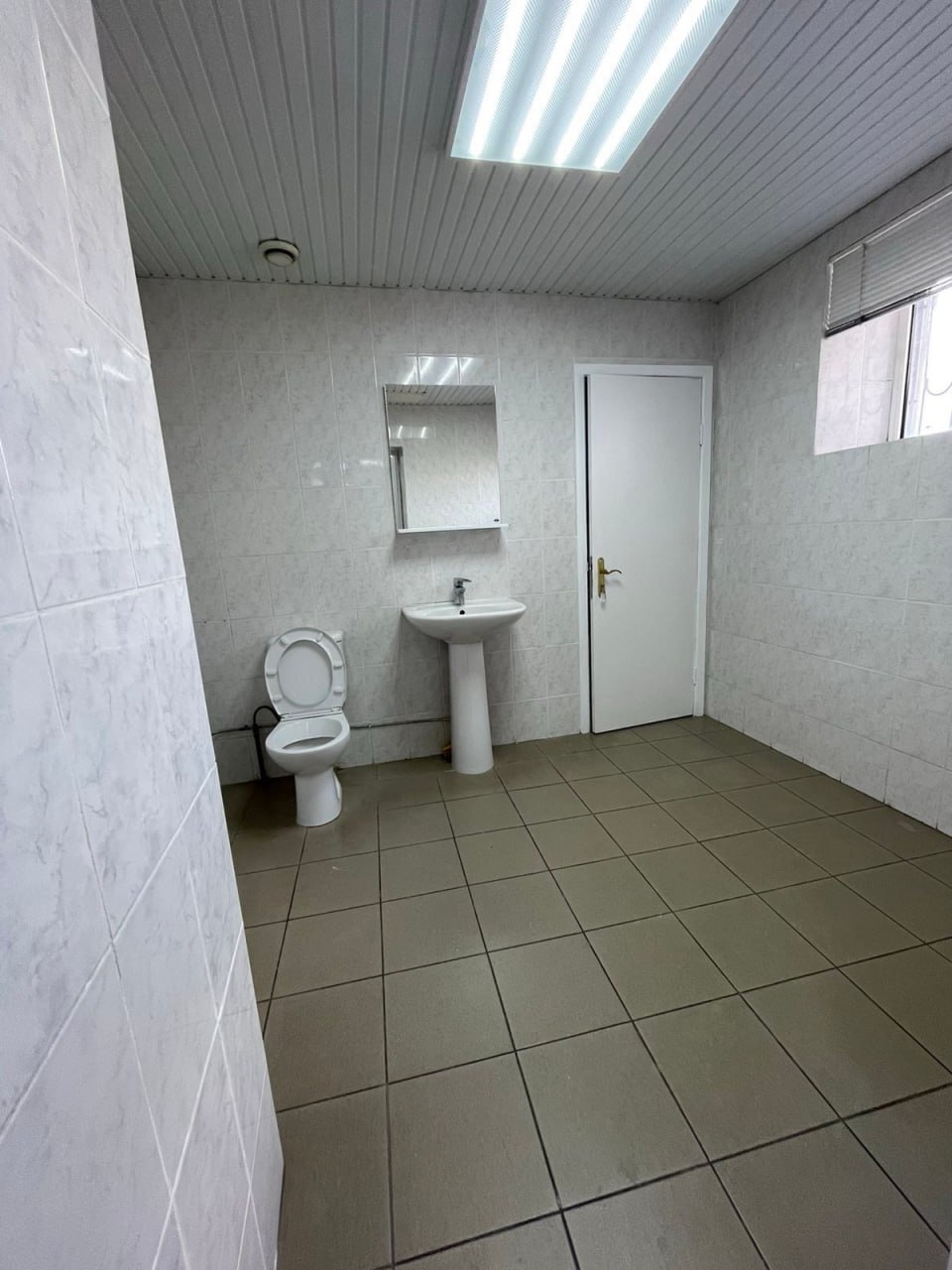 Аренда коммерции 166 м², Александра Поля просп., 52
