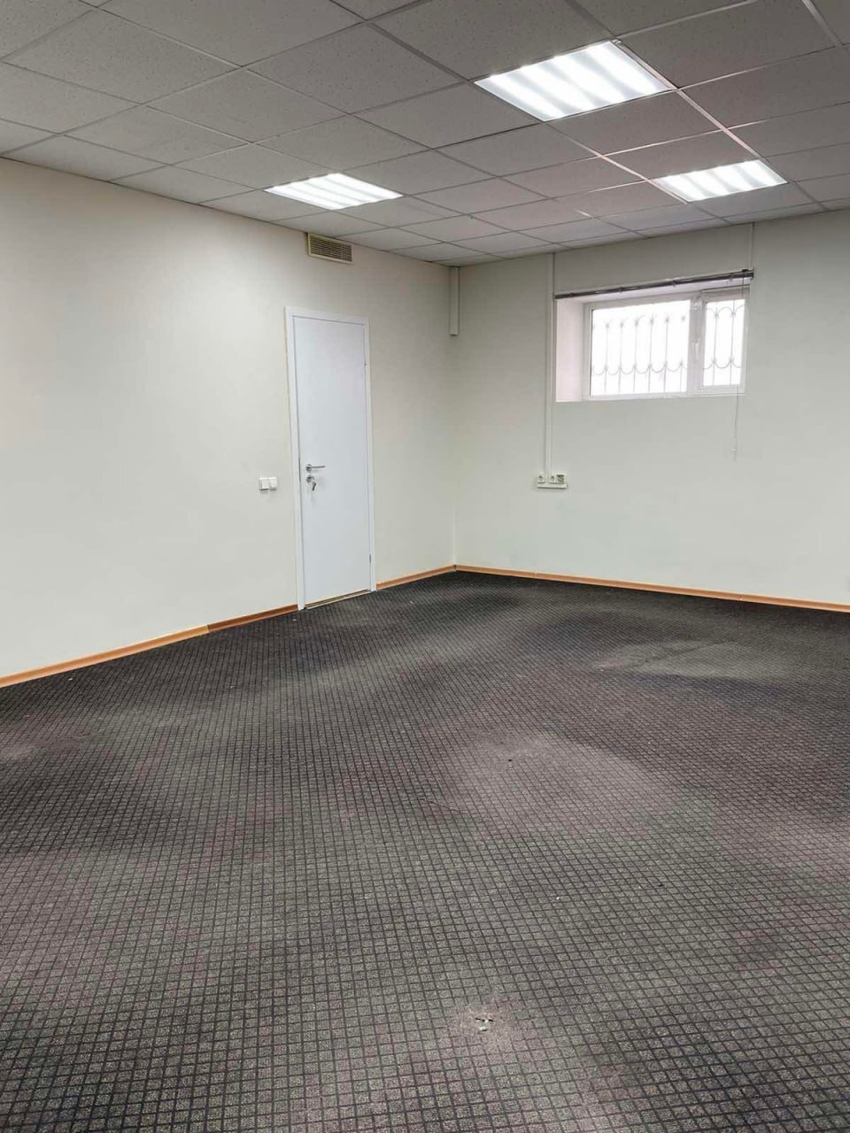 Аренда коммерции 166 м², Александра Поля просп., 52