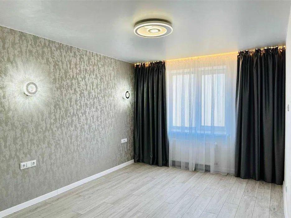 Продаж 2-кімнатної квартири 64 м², Павленківська пл.