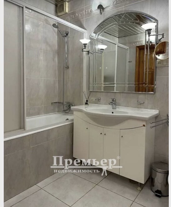 Продаж 3-кімнатної квартири 76 м², Гагарина просп.