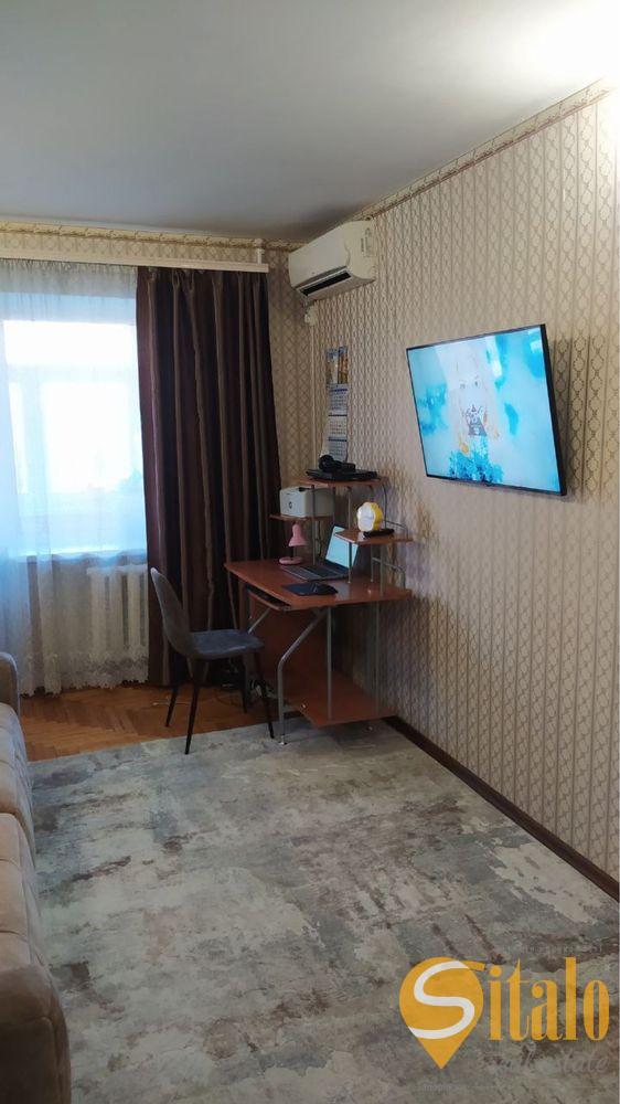 Продаж 1-кімнатної квартири 32 м², Космічна вул.