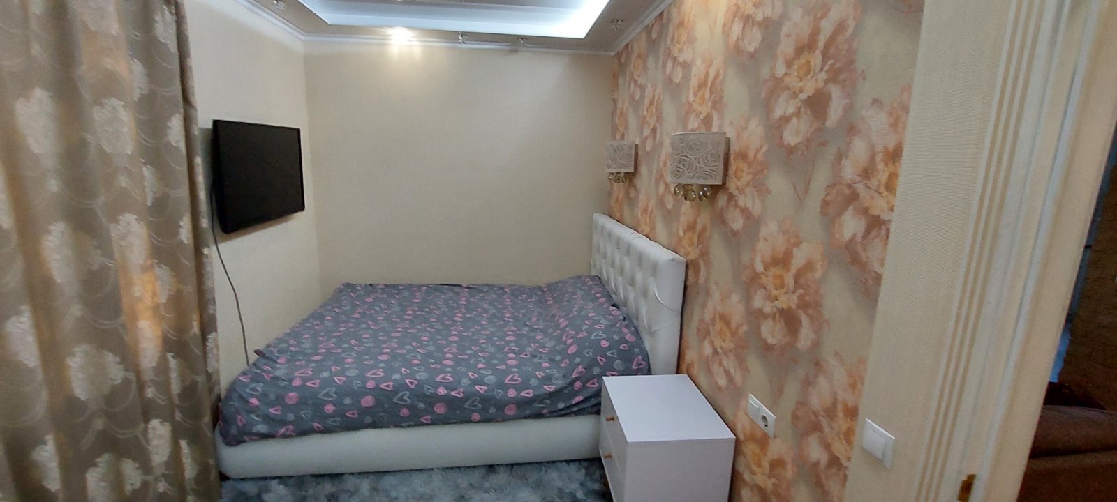 2-комнатная квартира посуточно 50 м², Дмитрия Яворницкого просп.