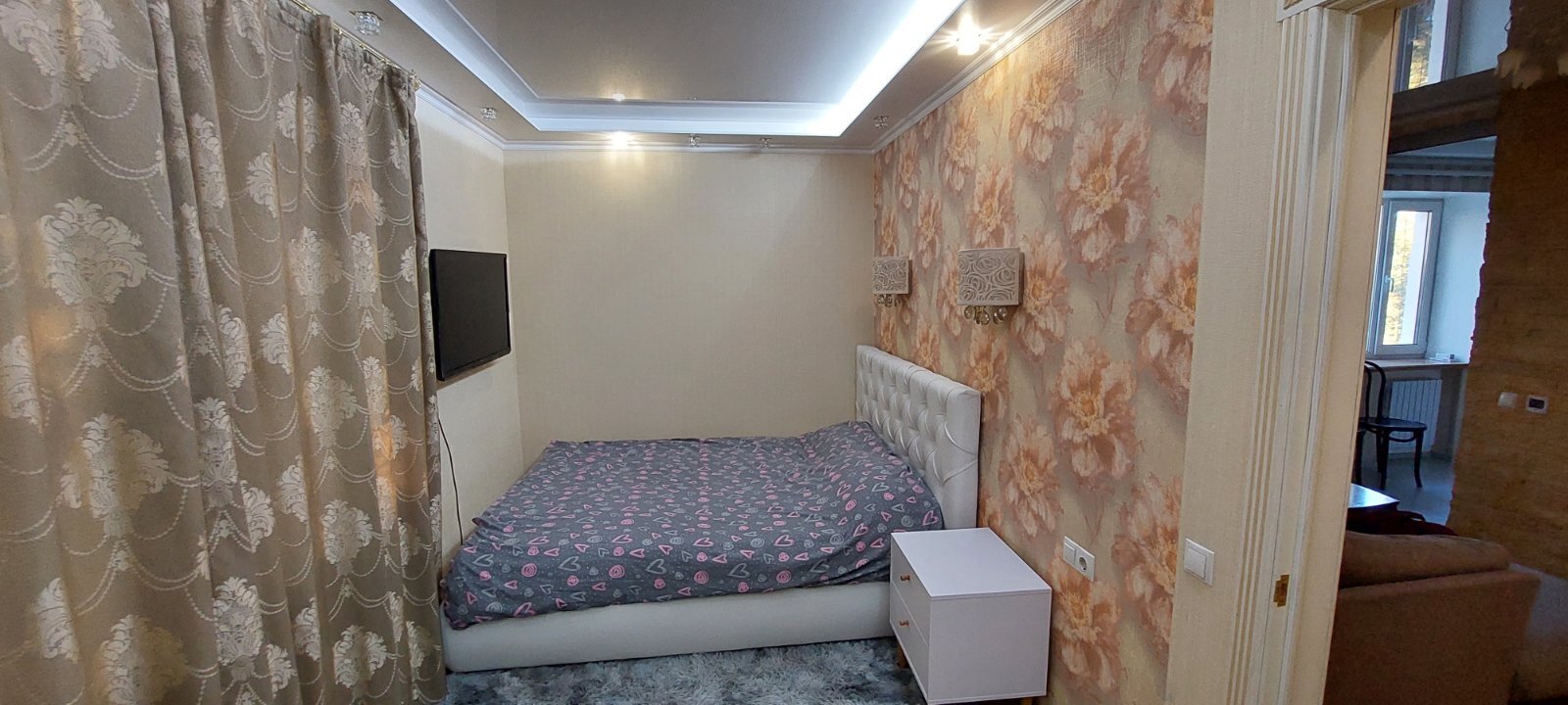2-комнатная квартира посуточно 50 м², Дмитрия Яворницкого просп.